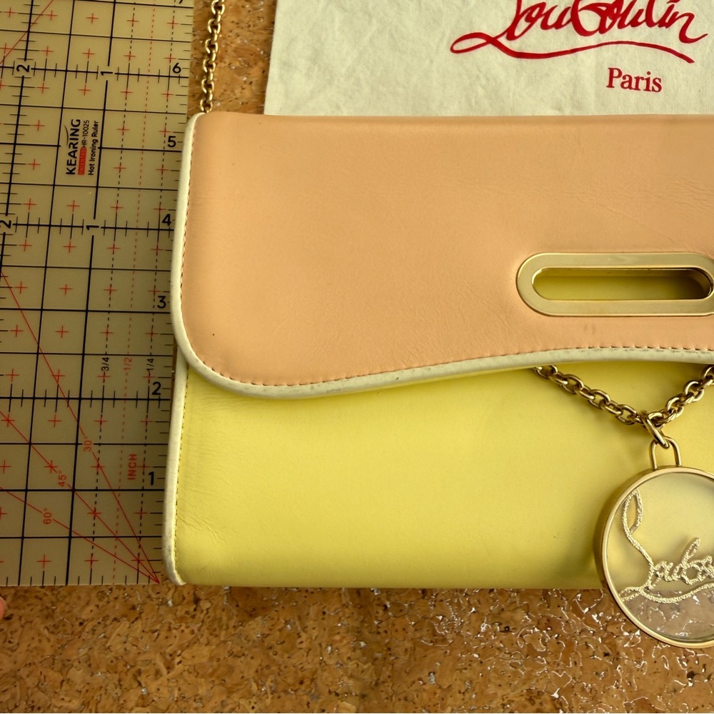 Louboutin Riviera Calf Leather Clutch to Shoulder Bag, Version Poudre - Picture 15 of 16